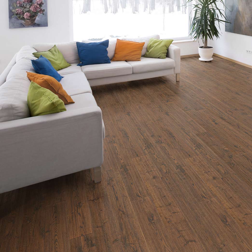 Downton-Bates XFW50DO Solid Oak Handscraped Hardwood Xulon Flooring-Room Scene